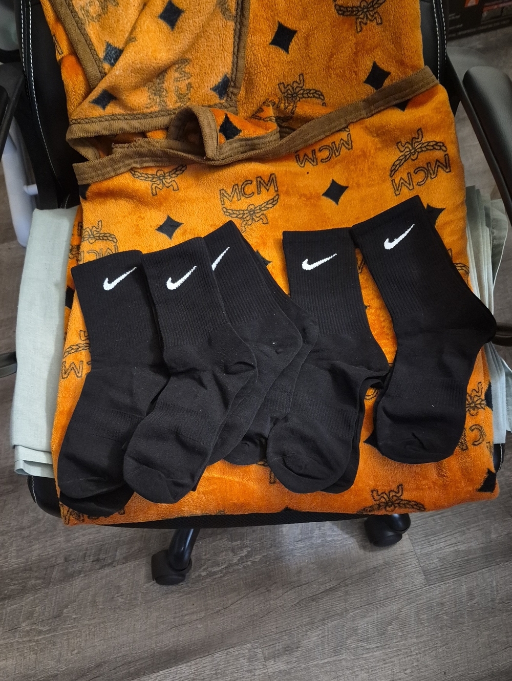 Nike Black Crew Athletic Socks - 6 Pairs